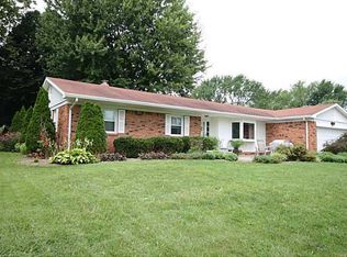 862 N Knollwood Dr, Columbus, IN 47203
