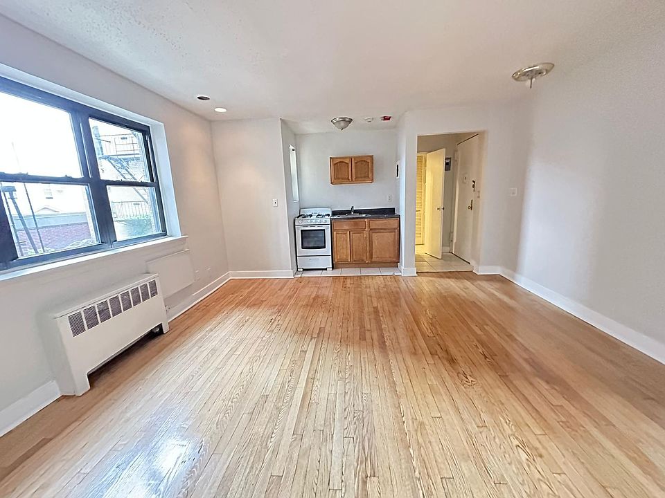 2nd image of 1034 John F Kennedy Blvd #24E