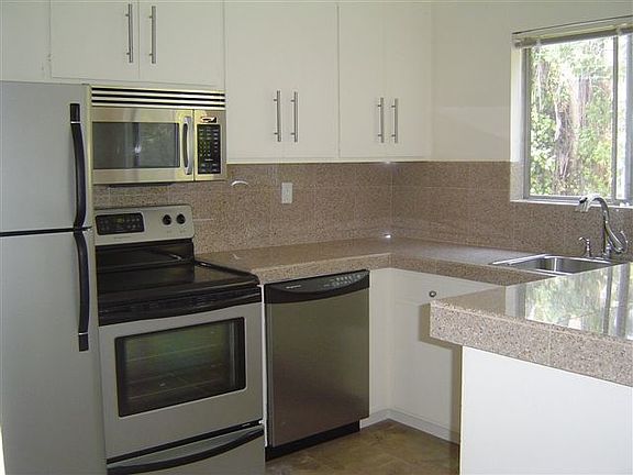 5th image of 6 Hillcrest Ave APT 5