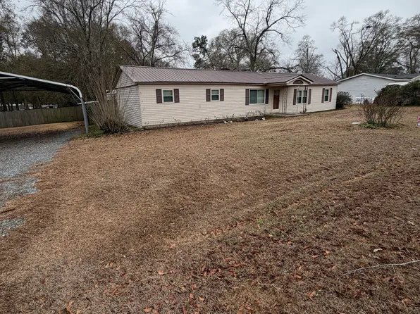 1037 Academy St, Cadwell, GA 31009