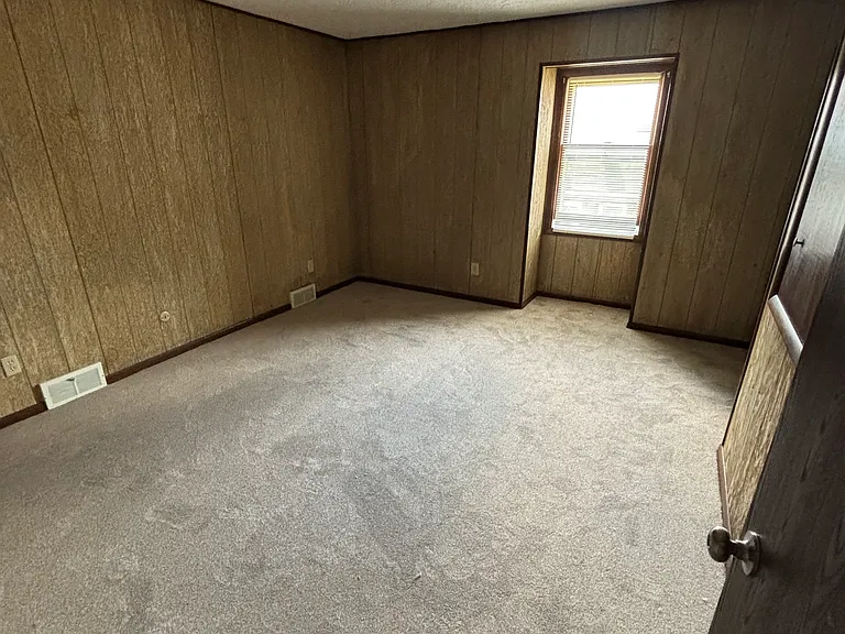 708-712 Venango Ave #8 — Photo 6