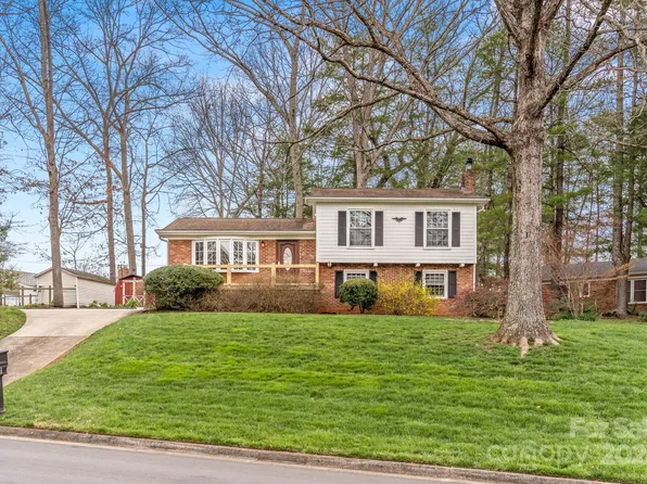 111 Idlewood Dr, Asheville, NC 28806