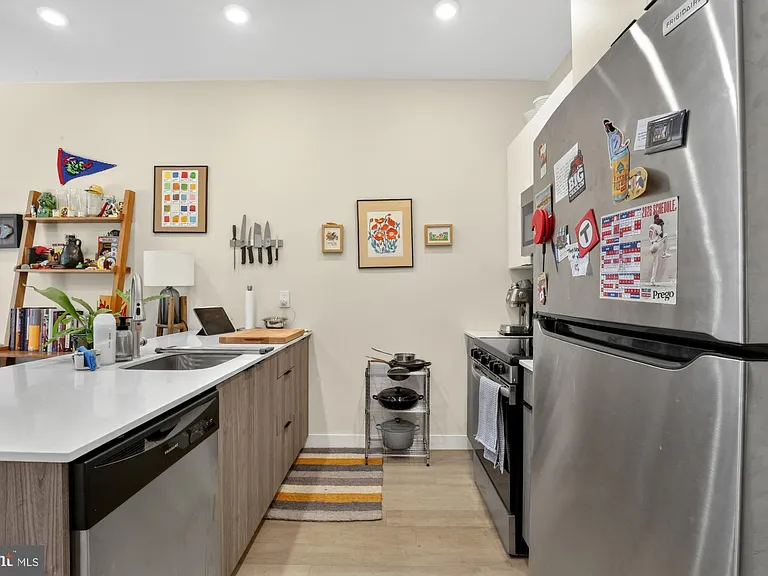 1701 S 4th St #203 — Photo 4