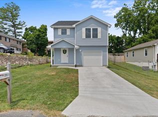 2511 Chesapeake St, Staunton, VA 24401