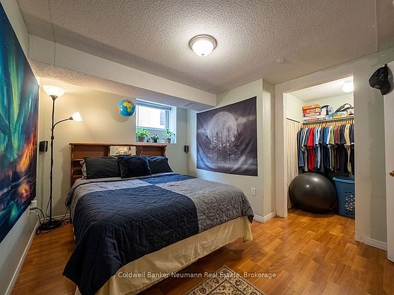 4th image of 42 Trailbrook Ln