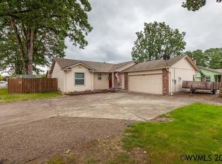 409 Oakdale Ct, Jefferson, OR 97352
