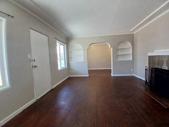 4th image of 743 Harris Ave