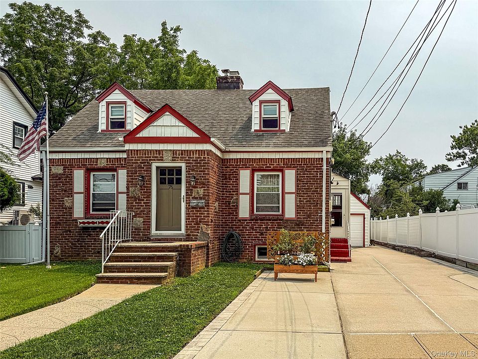 1st image of 76 Davison Avenue