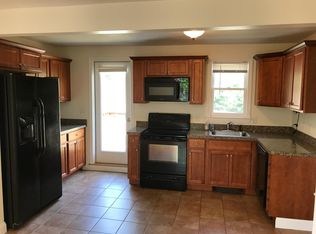 26 Pleasant St APT 4, Pembroke, MA 02359