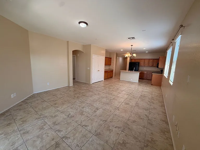 15227 W Jackson St — Photo 10