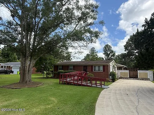 3 bed, 2.0 bath, 2268 sqft, $1,750 — Photo 1