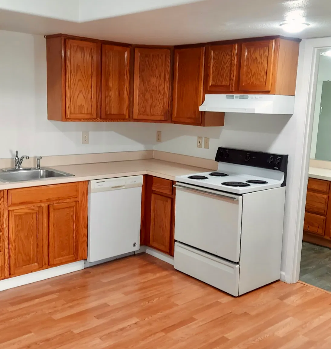 Studio, 500 sqft, $995 — Photo 2
