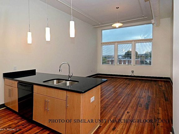 2nd image of 123 N Sycamore St #204