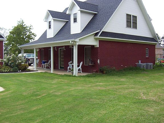 Guesthouse Side View