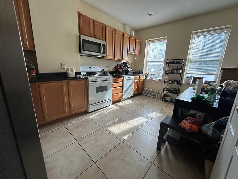 191 Boylston St #1A — Photo 3