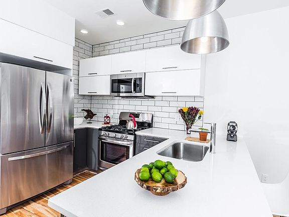 Granite, full stainless appliance pkg