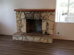 28559 Wabash Dr, Lake Arrowhead, CA 92352