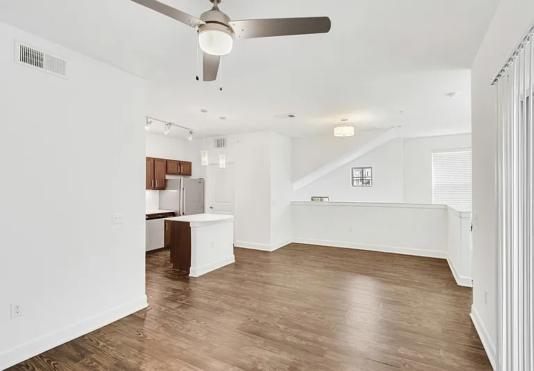 Ambrosio Apartments — Photo 17