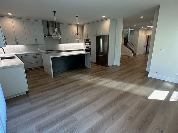 4th image of 1569 7th Ave