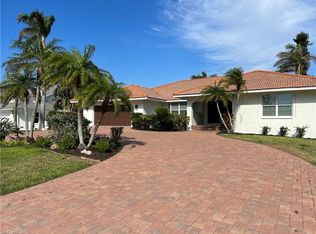 3550 Crayton Rd, Naples, FL 34103