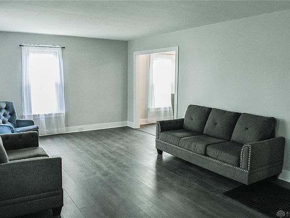 4th image of 527 South St