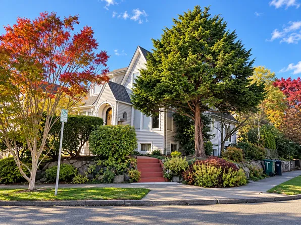 1418 N 39th St, Seattle, WA 98103