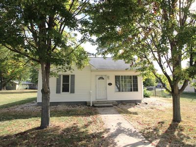 405 N Elm St, Lexington, IL, 61753
