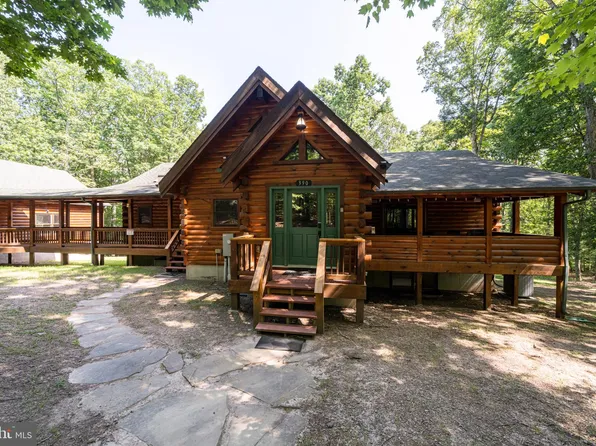 390 Rosebud Ln, Great Cacapon, WV 25422