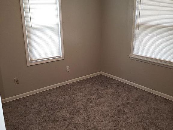 5th image of 529 SE 17th St