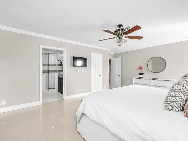 3250 Lakeview Blvd — Photo 16