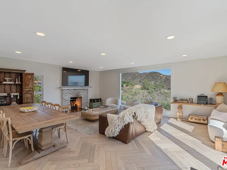 3479 Wonder View Dr — Photo 8