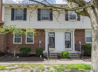 4297 Cox Dr #B, Stow, OH 44224