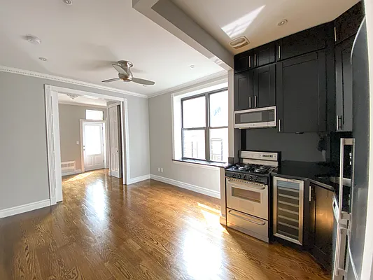 Rented by Highline Residential | media 9