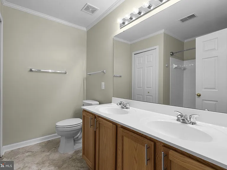 6381 Stockbridge Overlook Ct — Photo 24