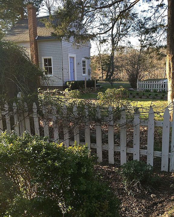 2nd image of 38 Pinelock Dr