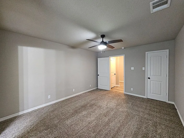 6811 Keechi Valley Dr — Photo 23
