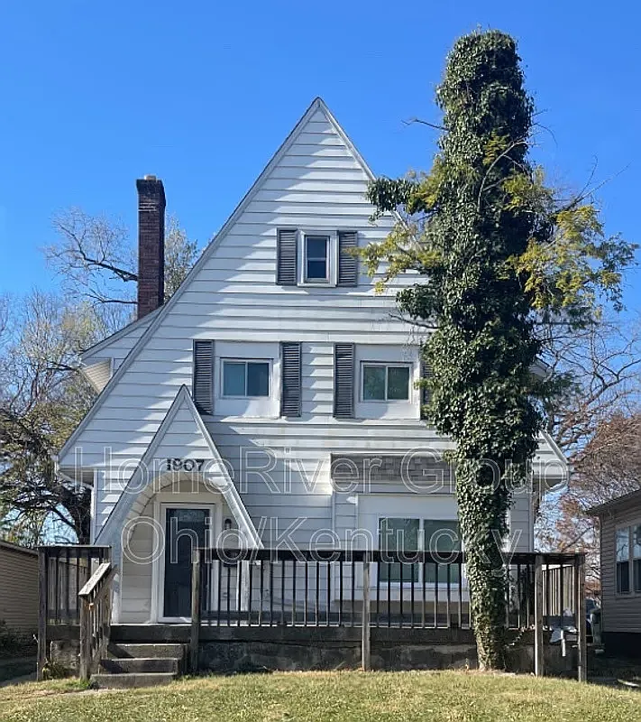 1907 Elsmere Ave photo 1