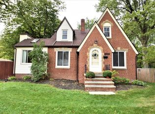 2992 Clague Rd, North Olmsted, OH 44070