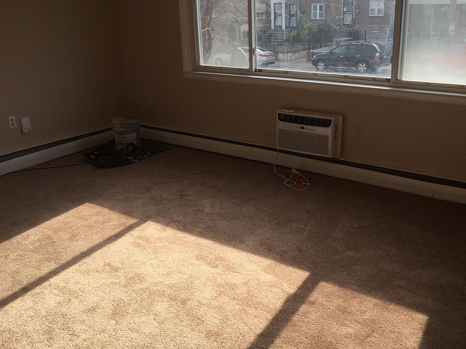 1st image of 1349 E Hunting Park Ave Side 1