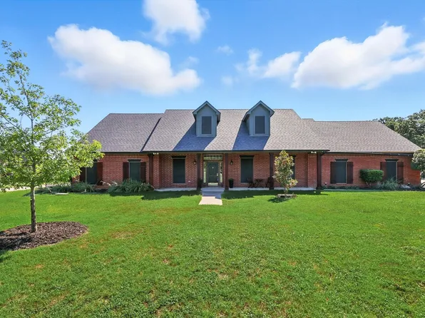 101 Corral Dr, Fort Worth, TX 76244