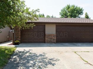 649 Beech Ln, Moorhead, MN 56560