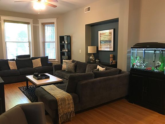 3rd image of 2059 W Evergreen Ave #1
