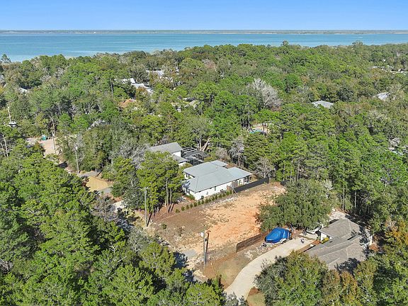 2nd image of 412 Ricker Ave