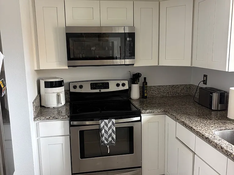 2142 Grand Ave #H — Photo 12
