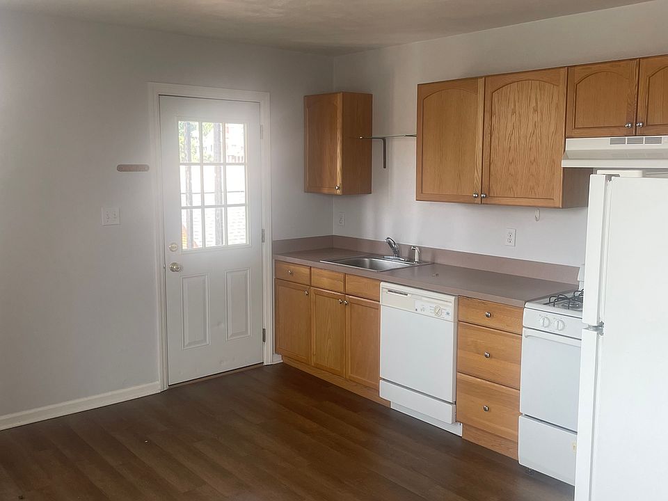 1st image of 569 Greenfield Ave
