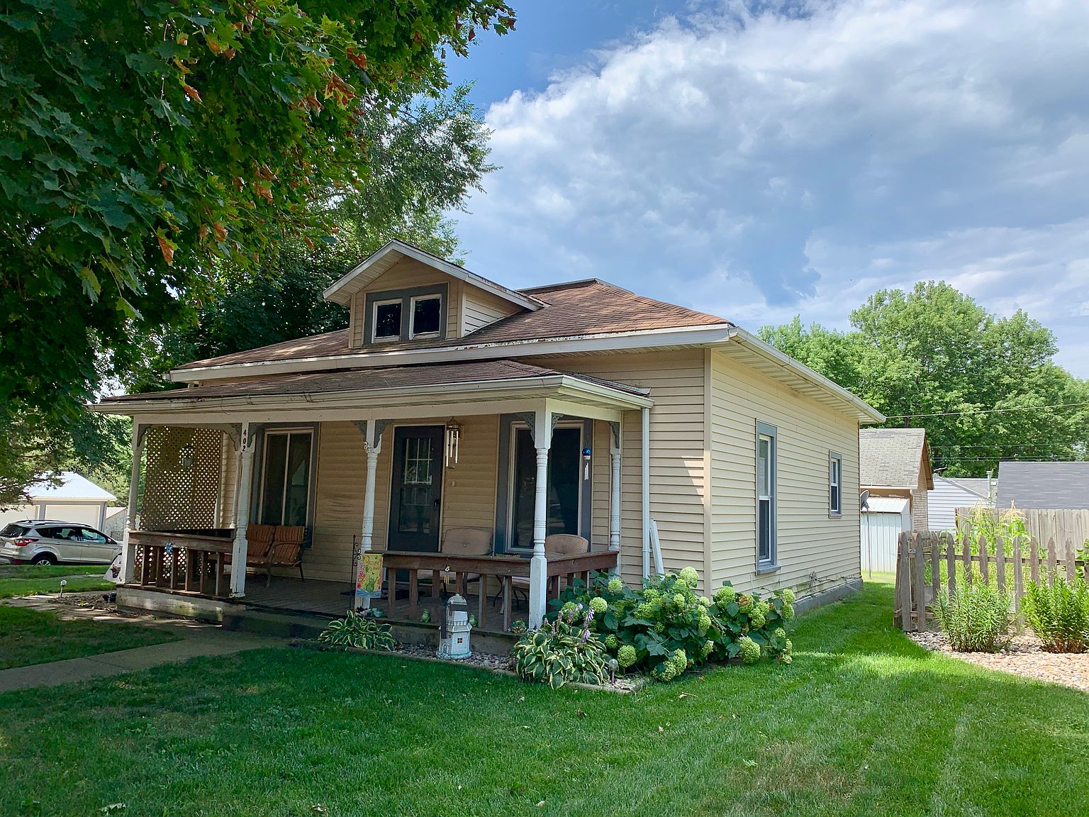 402 Broad St, Alcester, SD 57001 Zillow