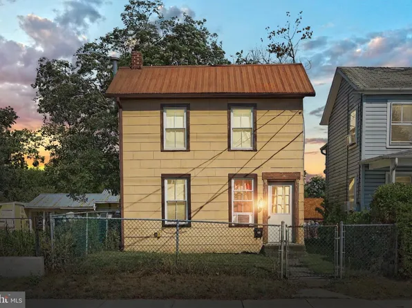 422 S Washington St, Gettysburg, PA 17325