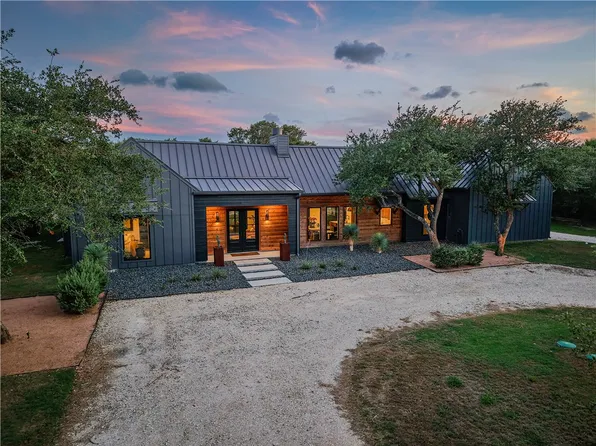 47 Antler St, Rockport, TX 78382