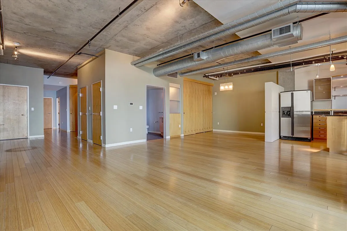 1401 Wewatta St — Photo 3