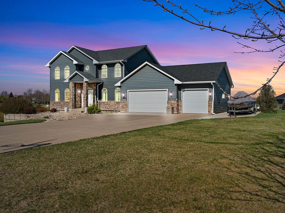 1st image of 2820 Pettersen Rd